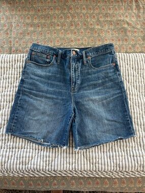Madewell High-Rise Denim Mid-Length Short 31